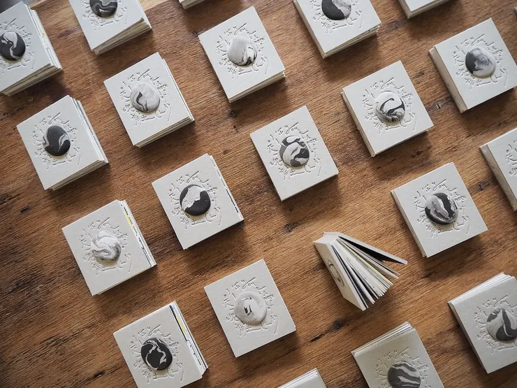 每本封面都不一樣哦（引用自艸文子）