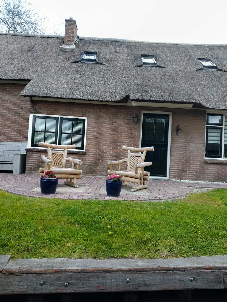 民宅的前院--可以天天看遊客經過