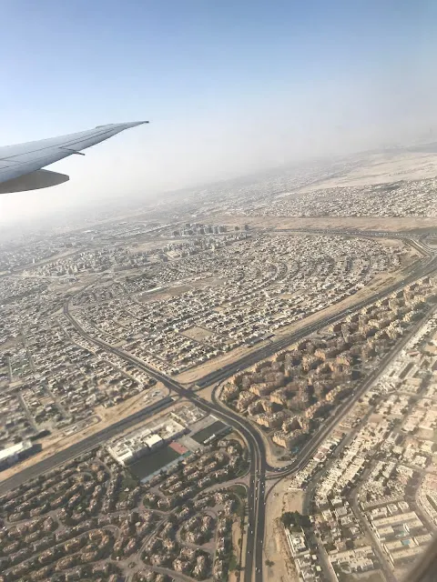 飛行日記(56) 阿聯酋航空 杜拜DXB - 台北TPE  EK366