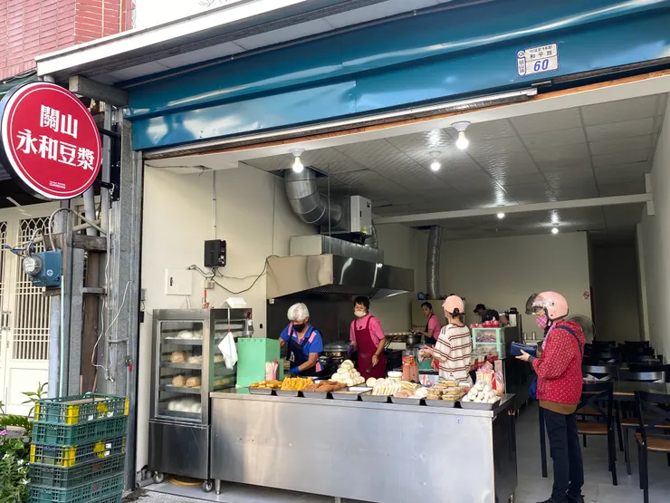 這店原是天后宮前的攤位，後來移到此繼續營業的老店