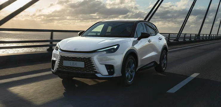 LEXUS LBX (照片取自官網)