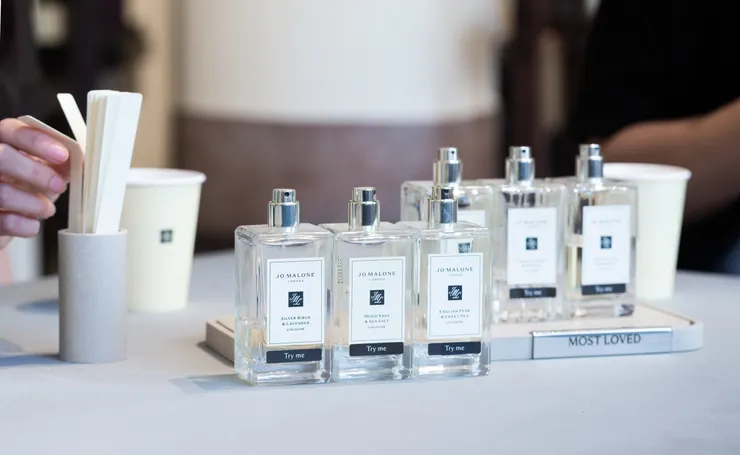 「香氛敘事創作⼯作坊」將會運用 Jo Malone London 多款經典香氛進行創作練習