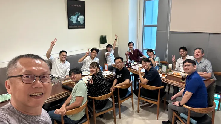 以文字與畫面，紀錄著生活，多了一點深刻，否則，連同仁聚餐都幾乎忘了