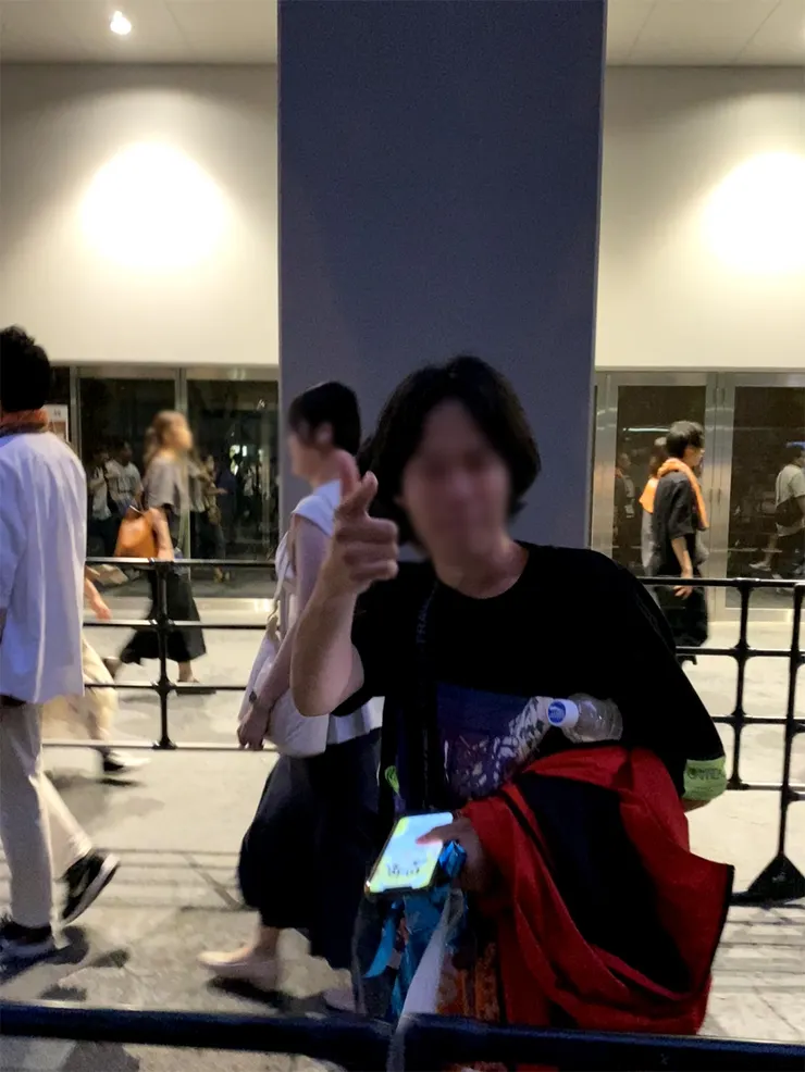 沒想到在會場外面竟然還遇到嗨咖粉絲，而且他也還記得我非常熱烈地跟我打招呼