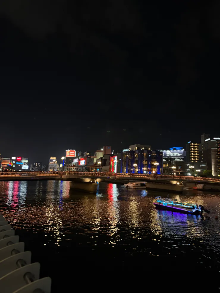 沿著中洲屋台其實還是蠻有氣氛的