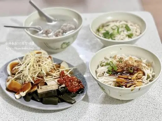 老街小吃（乾麵、滷味⋯）圖片截圖於網路