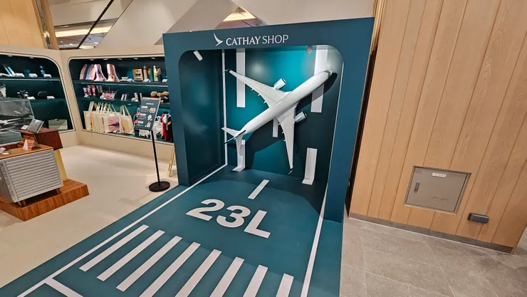 這是國泰航空實體快閃店最吸睛的桃機南跑道和超大A350飛機模型!