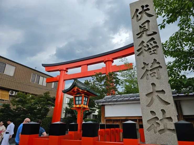 離開前,回頭再望一眼