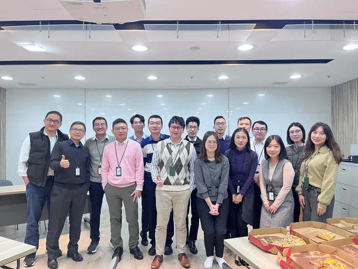 宗岸與投信基金債券投資部夥伴大合照