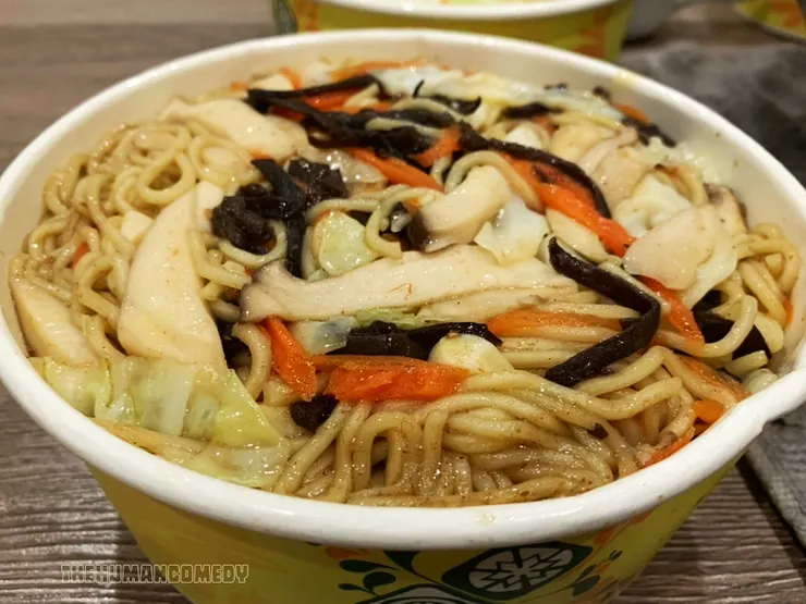 王家碳烤鋼管雞｜推薦餐點：炒麵