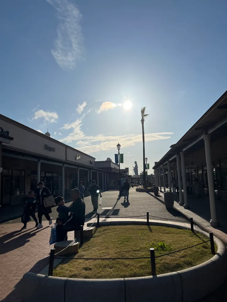 可以看到大佛的outlet