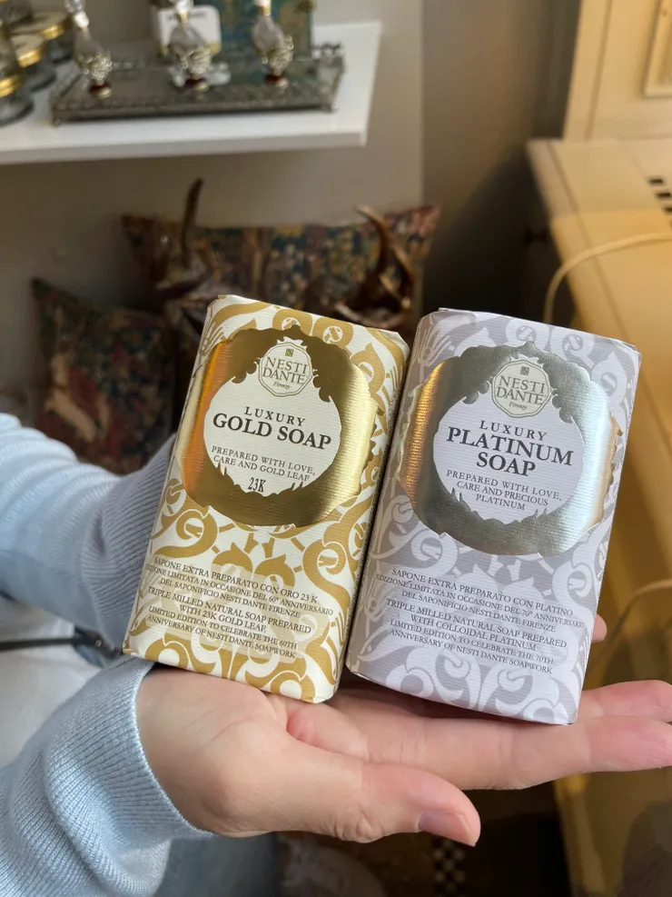 皇家用的肥皂，看起來就很Luxury