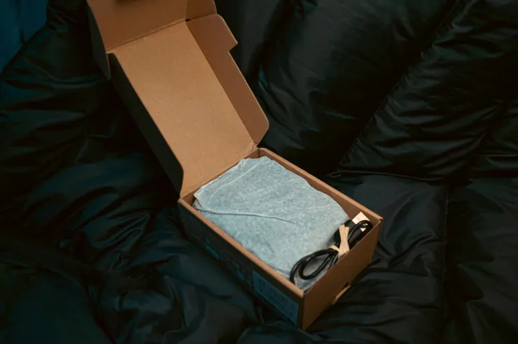 很用心的用紙避免刮傷