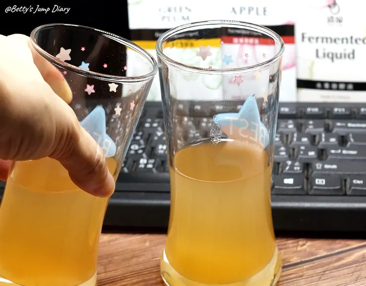▲清涼水果酵素(發酵液)」隨手包/圖片來源：Betty's Jump Diary