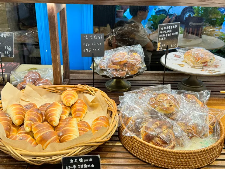 左邊是TOP2雪花鹽奶油 (但我覺得還好)