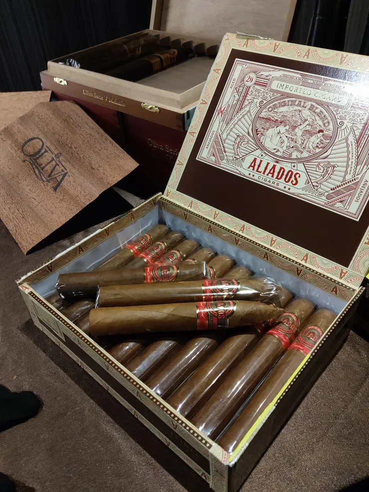 Cuba Aliados雪茄品牌與Oliva雪茄