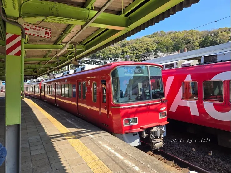 搭乘名鐵時,只要車輛是往新鵜沼的方向就可以搭乘唷