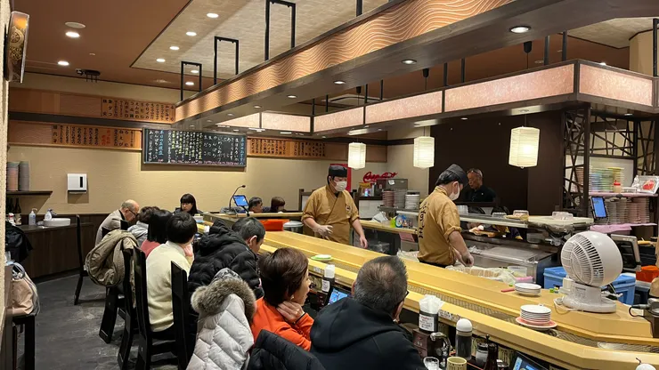 店內若有今日限定食材，會寫在黑板上。