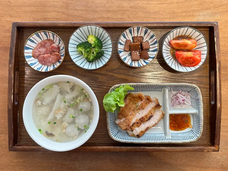 因為是當天點的,要TWD425,不算便宜,但食物水準不俗。