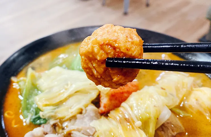 新莊美食推薦2025│四維夜市小吃【辣媽】麻辣/紅燒鴨血臭豆腐（麻辣燙）