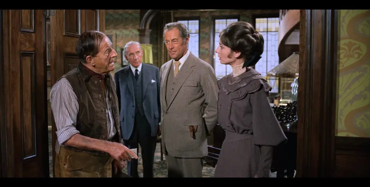 亞爾在希金斯教授家中巧遇女兒伊萊莎