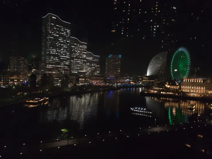 有水、有夜景，讓橫濱越夜越美麗。