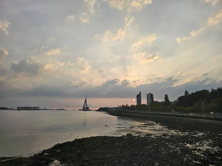 永慶房仲的淡水夕陽及淡江大橋