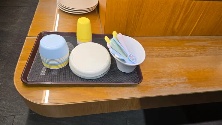 也有提供小朋友的餐具