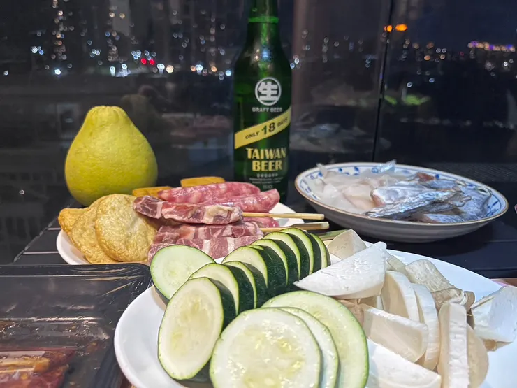 圖文不符 中秋應景烤肉照 祝福看到這裡的你 中秋愉快!