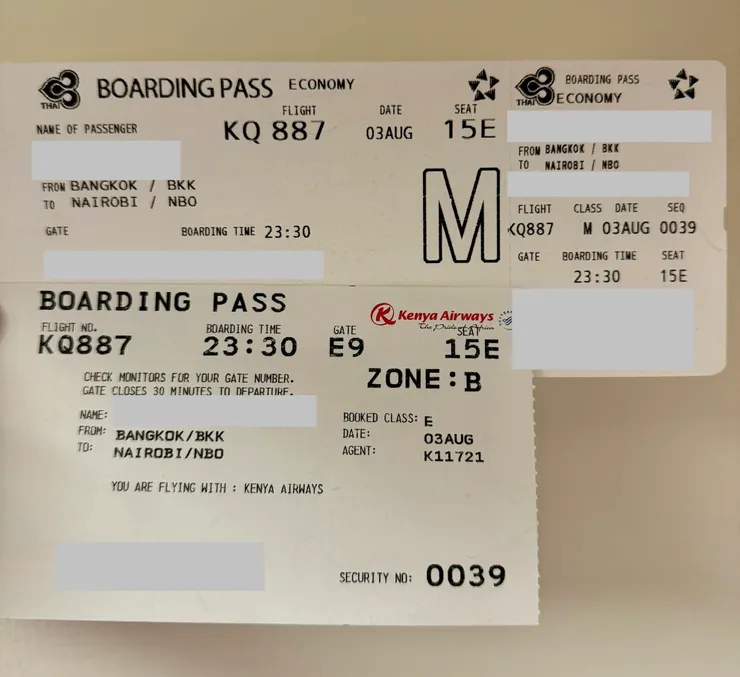 泰航的登機證(上)，和肯亞航空的登機證(下)，地勤只看肯亞航空的登機證
