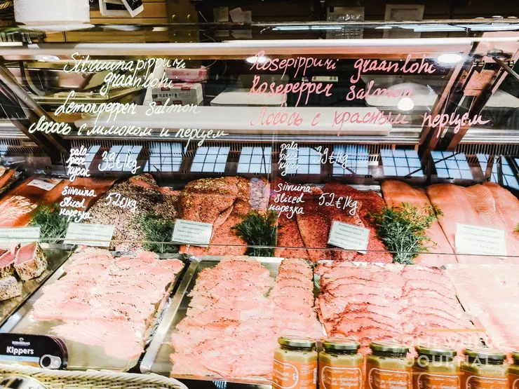 醃製好的三文魚種類非常之多，證明芬蘭人喜歡三文魚的程度。
