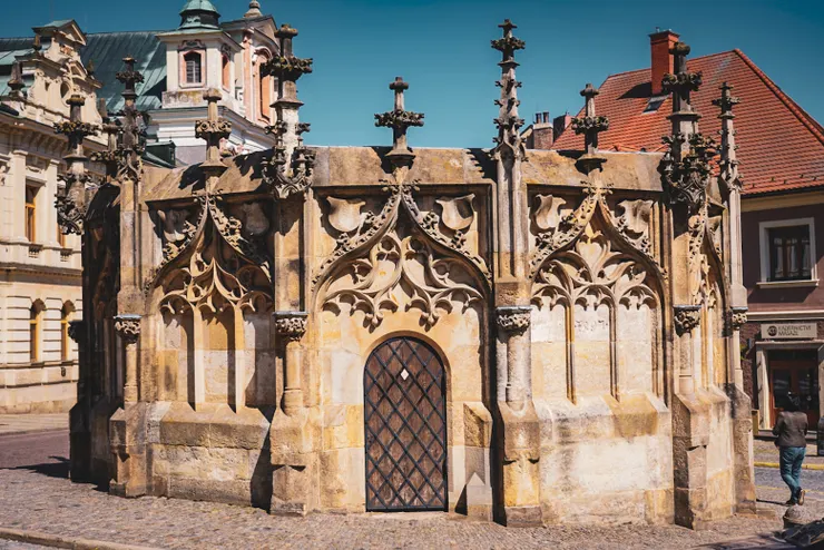 中世紀的飲水機——石頭噴泉