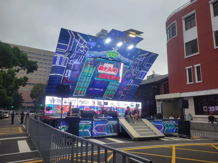 因為某警員，我們差點進不去