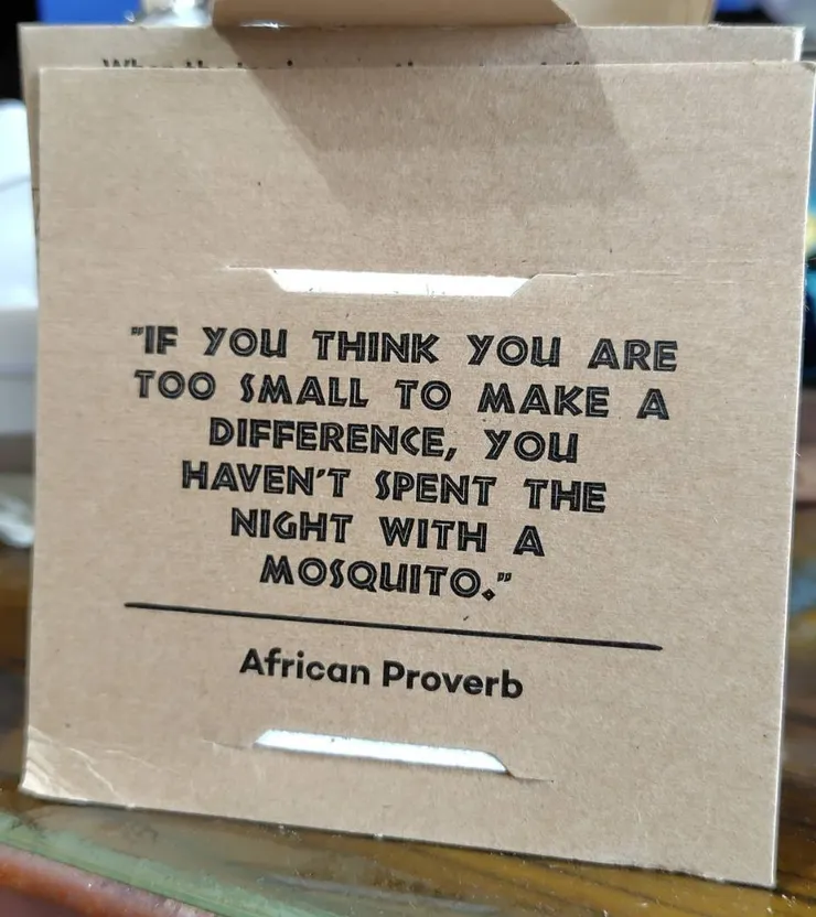 圖卡背面的當地諺語