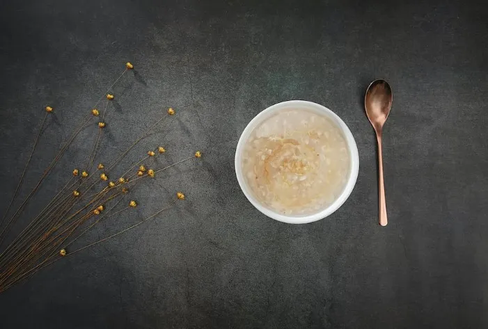 一碗熱騰騰的雞湯能溫暖身心又能補充體力增強抵抗力,一直是冬季補品首選之一的湯品。