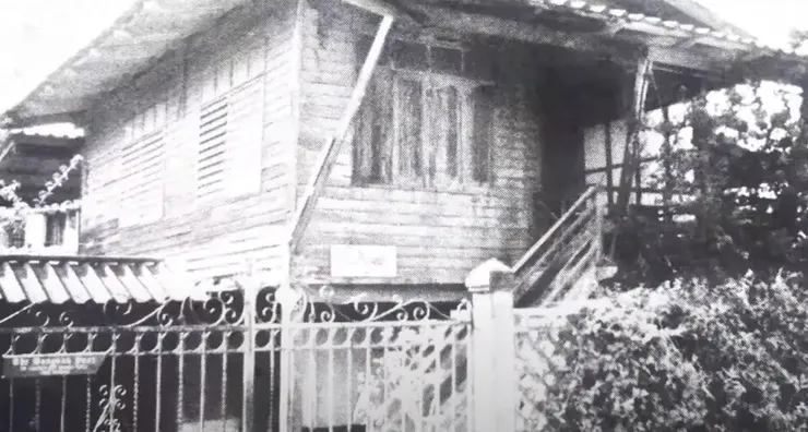 1954 年，GHB 興建的雙層木造住宅