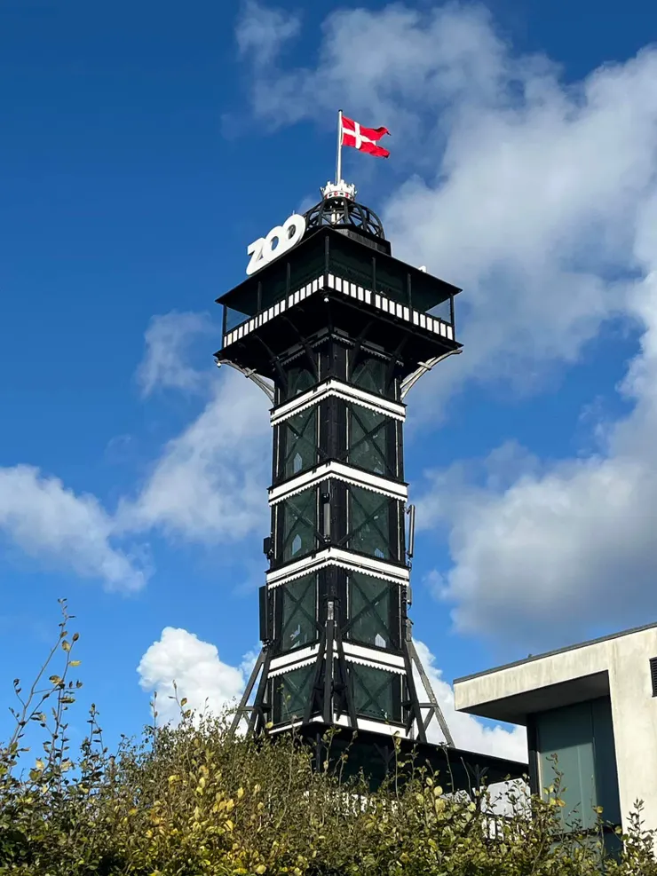 去動物園因為門票很貴約台幣1200元，持卡免費有賺到的感覺。