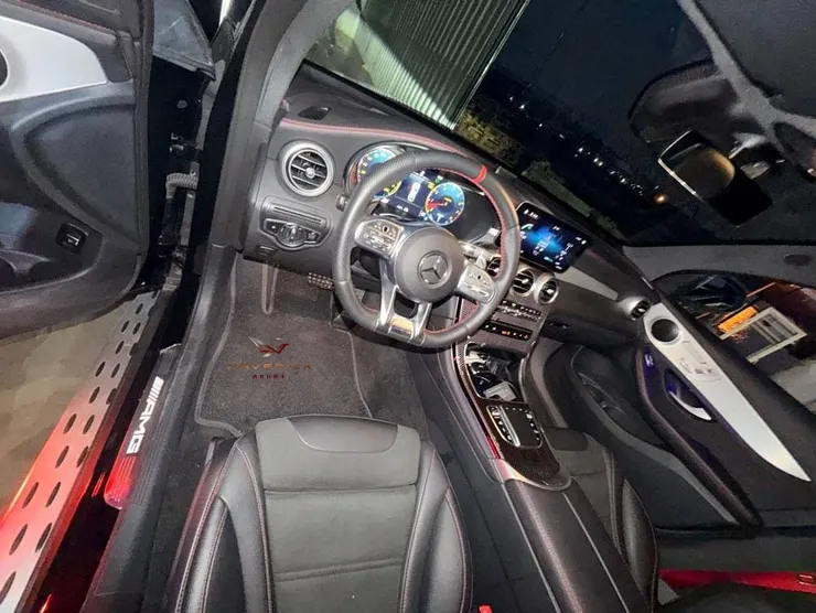 紀錄 Mercedes-AMG GLC43 Coupe 外匯車代購流程，從雙重鑑定、原廠保養到裝櫃出口回台，全程專業把關，讓交車更安心。