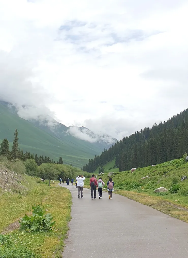 在這裡健走，呼吸清新的空氣讓人好舒暢，此處清幽原始是北疆的小眾景點