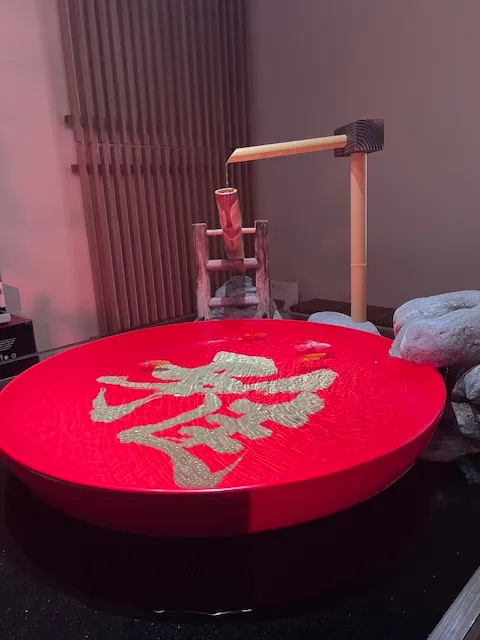 讓人想到『滿招損,謙受益』的水車裝置藝術,photo by bookarchery