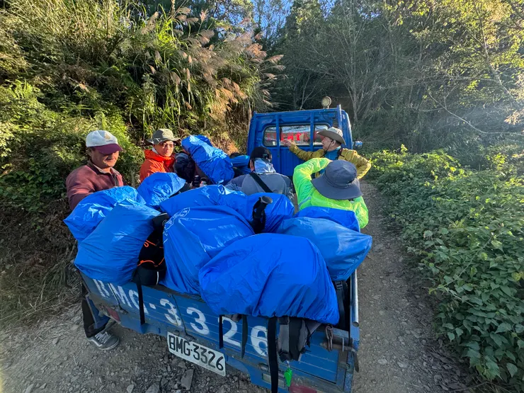 領隊口中的「藍寶堅尼」