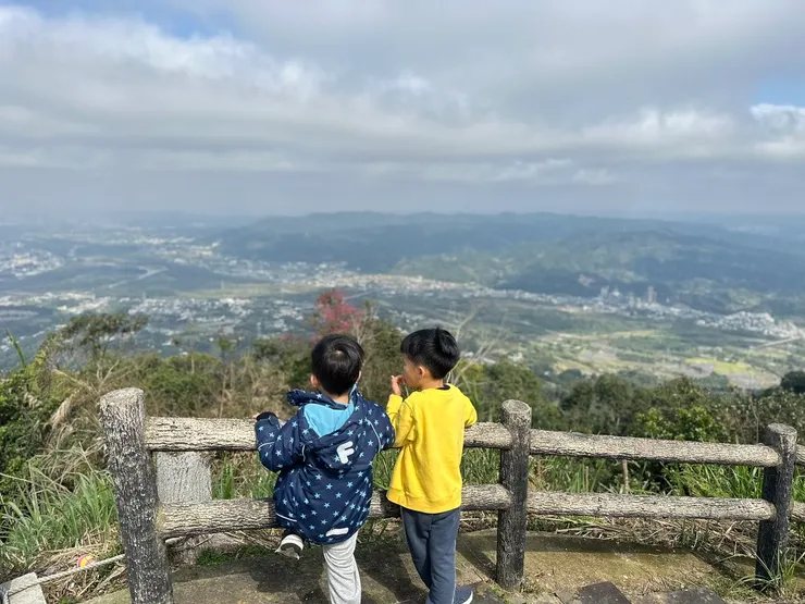 本以為是輕鬆賞櫻之旅，怎知竟爬了個山，也是厲害