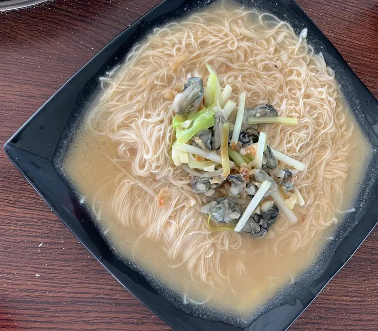 牛港魚池菜色_蚵麵線($100)