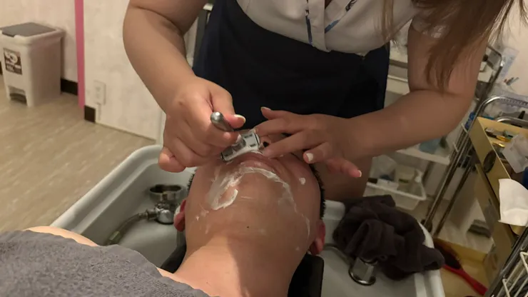 當然也能不刮，就看自身需求。