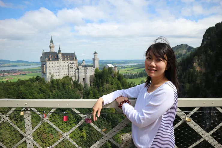 從城堡門口走到橋上,沒想到我走了兩年,看到當下真的起雞皮疙瘩