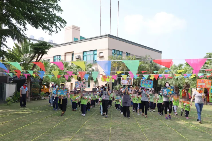 【達文西幼兒園】台南市安南區幼兒園推薦，採用高瞻教學法與渡假景點般的綠地與美麗樹木造景  安南區推薦幼兒園
