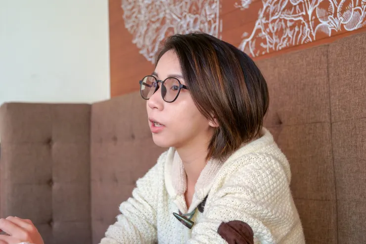 全國代理暨代課教師產業工會理事長黃湘仙提出,代理教師是教育現場的活水,能夠讓教育現場帶來不同的刺激,理應獲得應有的待遇。(攝影/張妤瑄)