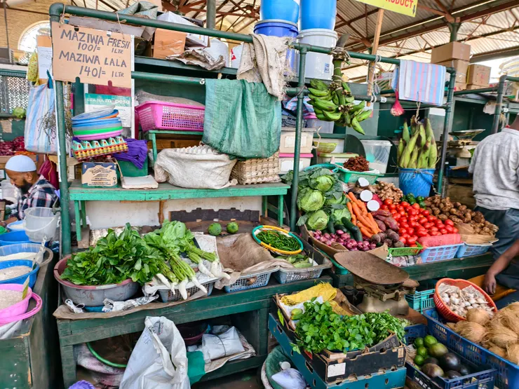 香料市場的蔬菜攤，蔬菜種類不多。