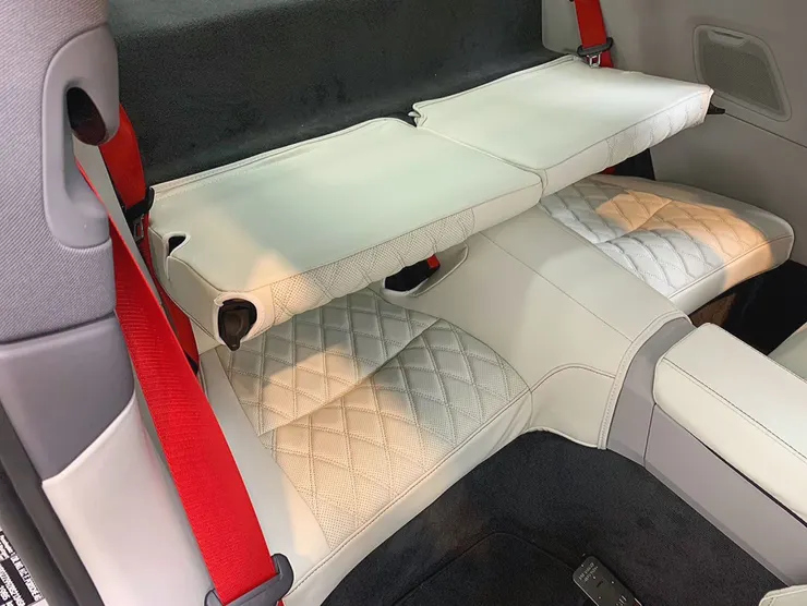 全包式設計讓座椅套更牢固，絕不輕易滑動，並且完整包覆原座椅。