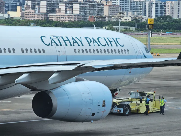 又有飛機準備起飛了